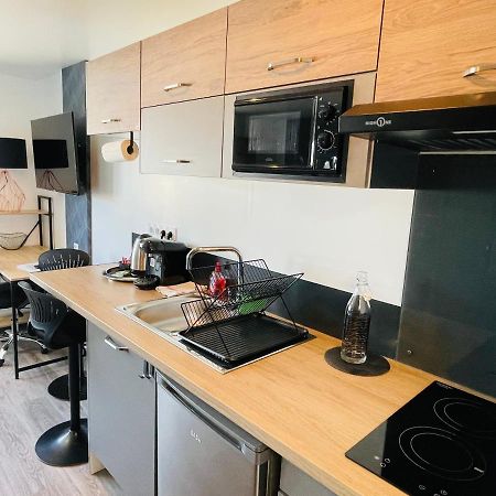 Studio 5 Charmant Tout Equipe A La Gare De Lorient Kültér fotó